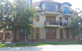 Mia Apartman